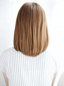 ヘアメイク ナル(hair make nalu) ハイトーンナチュラルストレートスタイル