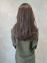 ミューバイケンジ(miu by KENJE)&nbsp;miu Aラインシルエットで大人っぽロングヘア