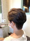 ショートヘアー　耳だしショートスタイル/30代/40代/50代/６０代