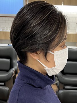 キノ(kino) 細めハイライトグレージュハンサムショート丸みショート