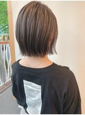 大人かわいい外ハネミニボブ