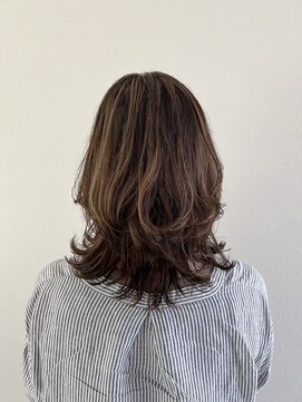 ゴットフロー(GOTTO FLOW) 白髪ぼかしハイライト/くびれミディ/アッシュブラウン