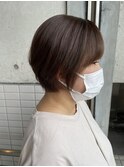 柔らかいショートヘアで優しい印象へ！