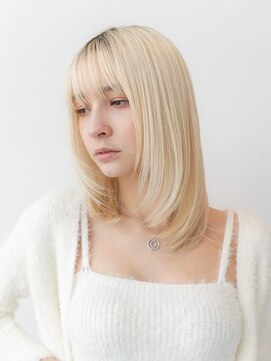 イオ 本厚木(io) ハッシュカットレイヤーハイトーン似合わせカットフルバング