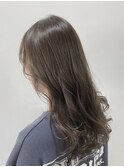透明感オリーブグレージュ