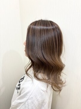 ネイトル(naitre) バレイヤージュ