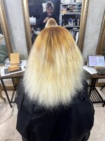 アンフィシュピトロワ(AnFye spi tlow) ブリーチ毛を艶サラ髪に!極上の高難易度縮毛矯正