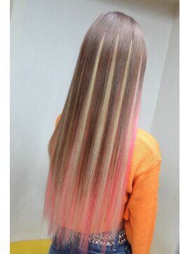 エクステ専門店ミキ 横浜店(MIKI) ハイライト原色★ピンク・ベージュ色エクステ♪