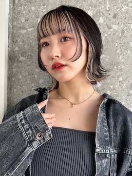 サンク 原宿 表参道(cinq) コントラストのホワイトカラーのイヤリングカラー