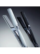 リファ　ストレートアイロン　プロ　　￥23.000（税込）