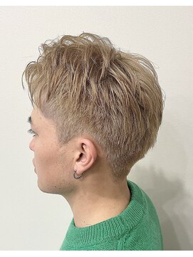 フラグス(FLAGS) メンズカット×ブリーチ×ベージュ×ブロンドカラー×短髪