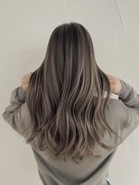 ネックス 表参道本店(nex)&nbsp;デザインカラーレイヤーカットウェットヘアオリーブベージュ白髪