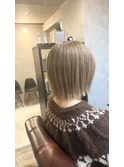 ホワイトベージュボブ