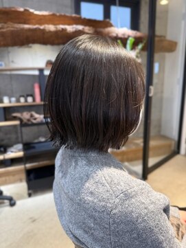 ニーイチイチ(211) ボブ/ボブレイヤー/小顔ヘア