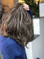 ルーナヘアー(LUNA hair)&nbsp;『京都ルーナ』3Dパールグレージュ×ハイライトカラー 【草木】