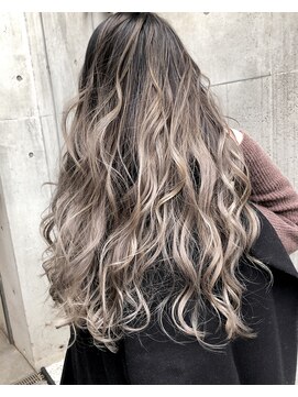 メリー(merry craftsman's factory) 外国人風バレイヤージュアッシュベージュハイライトグレージュ