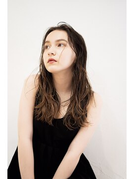 イーズ(e's) ゆるっと癖毛風パーマ 耳かけ