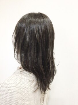 ジーラジーラ(giira-giira) グレーアッシュ/くすみカラー