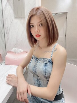 ロンド レア 天神大名店(Lond Le’a) ホワイトブロンド/外ハネボブ/美髪/ワイドバング/ブルーブラック