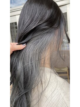 シー 岡崎(,SHE) 斜めバング/グレージュカラー/シルキーベージュ/東岡崎