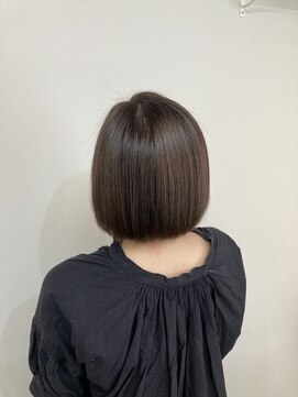 ヘアープロデュース ラピセット 松山(Lapset) 20代30代大人可愛いぱっつんストレート大人ボブハイライト