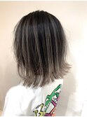 ハイライト_グレージュ_切りっぱなしボブ