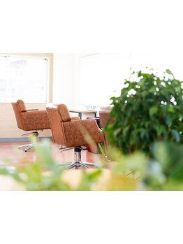 【野里/白髪染め専門店】大人女性の悩みに寄り添うカラー特化型サロン。女性の魅力を最大限に引き出します