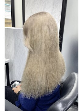 リア 大阪梅田(Ria) 韓国ヘア×ミルクティーベージュ