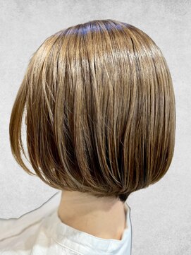 ビューティースペースラルジュヘアー(Beauty Space Large hair) 20代30代40代ベージュハイライトレイヤーショートボブ