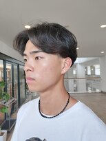 ビュートリアム 神戸(BEAUTRIUM)&nbsp;センターパートツーブロック/刈り上げ/ショート/ショートカット