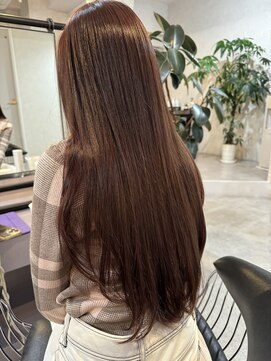 ニィ(2iee.) ロングレイヤー×ピンクブラウンカラー