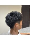 ソフトツイストピンパーマ刈り上げスタイル