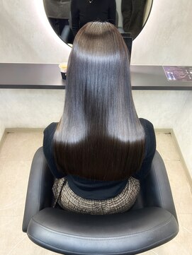 ユニー(uniii) 美髪髪質改善×暗髪ツヤカラー☆uniii新宿