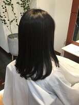 ヘアモーヴ チャンプス 南流山店 暗髪でも優しい印象の艶セミロング