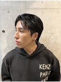 フェザーショートマッシュセンターパート好印象ビジネス黒髪流行