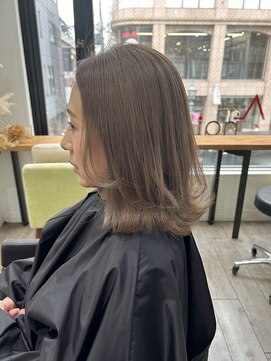 アップ(A+hair) くびれショートボブ40代50代グレイカラー白髪染め白髪ぼかし