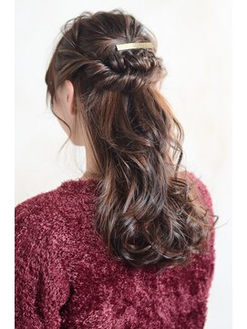 シェア(SHARE hair make works) 【SHARE】☆大人可愛い上品なハーフアップアレンジ☆