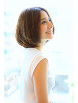 レウナ 外苑前(Reuna)&nbsp;ノームコアｘ無造作ウェーブｘ 大人かわいいｘボブ