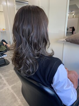 イズミ(izumi) グレージュ・レイヤー