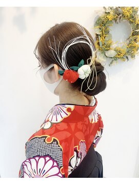 レア(Le'a) シンプルシニヨン