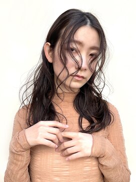 ランティス(LANTiS) セミロング×ゆるウェーブ×ブラック