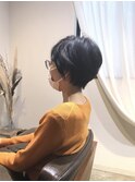 ショートヘア ボーイッシュ女子 モード フェミニン 大人かわいい