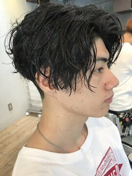 フィフス 栄(fifth) ツイストスパイラルパーマセンターパート波巻きスパイラルパーマ