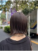 切りっぱなしボブラベージュアースカラーニュアンスカラー新宿
