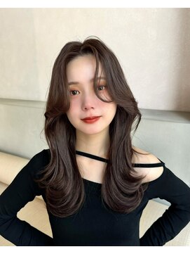 オーラ オモテサンドウ(Aura omotesando) 透明感カラー×似合わせレイヤーカット