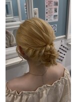 ホワイト 東京新宿店(White) サイドアップスタイル