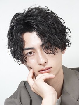 フィフス(fifth) 原宿波巻きパーマツイストスパイラルパーマセンターパートウルフ