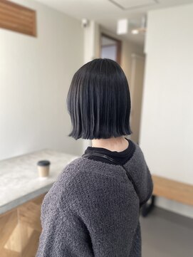 クリック(Click) 着物ヘア/ダークアッシュ/ミディアムレイヤーカット/小倉