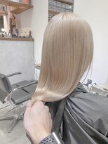 ミラ 新宿(MILA)&nbsp;グレージュカラー/ホワイトカラー/レイヤーカット/顔周り/新