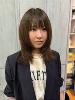 オーストヘアー リュウール(Aust hair Lueur)&nbsp;オリーブカラーとレイヤーカット